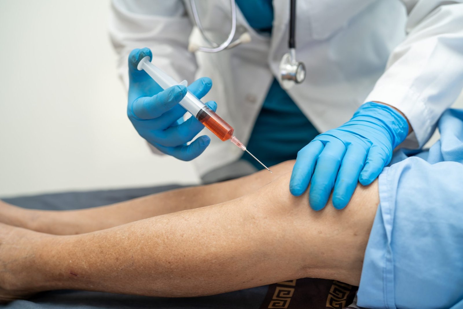 Orthopedic Surgeon in Delray Beach, FL — TOSM Orthopedic care for knee pain at Tyrance Orthopedics & Sports Medicine, Delray Beach, FL